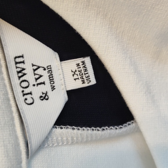 Crown & Ivy Woman Dress - Picture 8 of 9